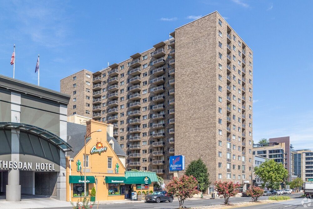8201 Exterior 2
